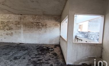 Edificio amplio en venta, 2 locales al frente y 2 niveles. Tapachula Chiapas