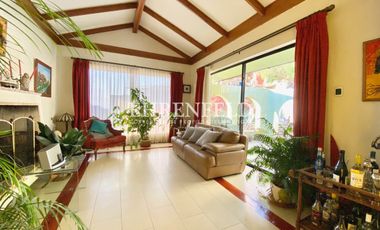 Cerro Alegre, Valparaíso. Casa en 4 niveles 750 m2 de terreno.