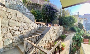 Cerro Alegre, Valparaíso. Casa en 4 niveles 750 m2 de terreno.