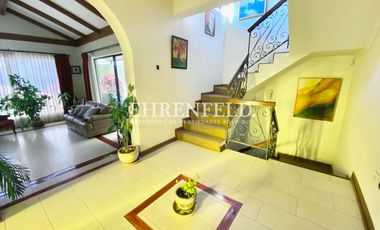 Cerro Alegre, Valparaíso. Casa en 4 niveles 750 m2 de terreno.