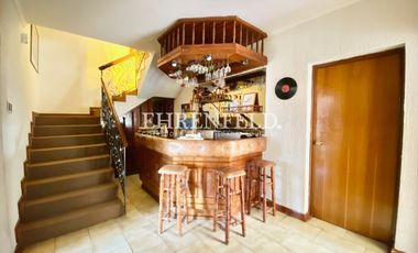 Cerro Alegre, Valparaíso. Casa en 4 niveles 750 m2 de terreno.