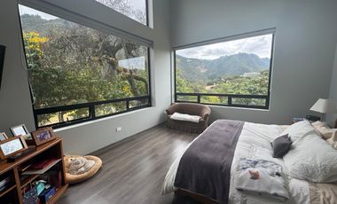 PRECIO DE OPORTUNIDAD-VENDO CASA EN MACADAMIA DEL RÍO, LA CALERA