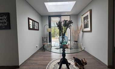 PRECIO DE OPORTUNIDAD-VENDO CASA EN MACADAMIA DEL RÍO, LA CALERA