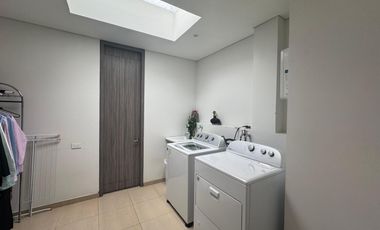 PRECIO DE OPORTUNIDAD-VENDO CASA EN MACADAMIA DEL RÍO, LA CALERA