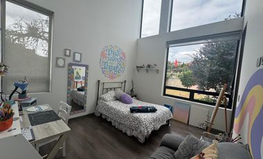 PRECIO DE OPORTUNIDAD-VENDO CASA EN MACADAMIA DEL RÍO, LA CALERA