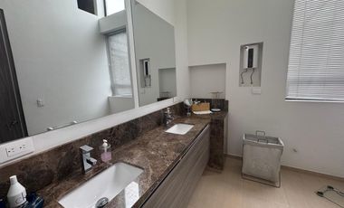 PRECIO DE OPORTUNIDAD-VENDO CASA EN MACADAMIA DEL RÍO, LA CALERA