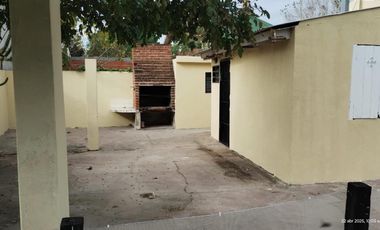 Casa en venta - 3 Dormitorios 2 Baños - San Clemente del Tuyú