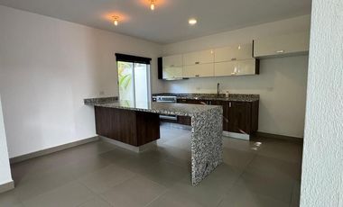 HERMOSA CASA EN HERMOSO CONDOMINIO VILANOVA