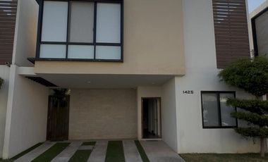 HERMOSA CASA EN HERMOSO CONDOMINIO VILANOVA
