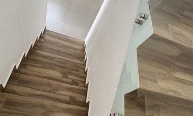 HERMOSA CASA EN HERMOSO CONDOMINIO VILANOVA