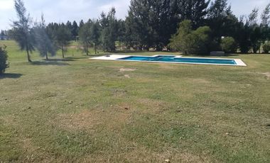 Casa en alquiler - 5 Dormitorios 5 Baños - Chascomus