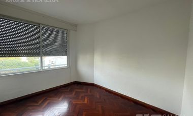 Alquiler Departamento - Olivos 3 ambientes Con Cochera