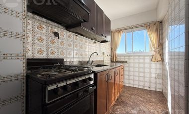 Venta Departamento 4 ambientes Super luminoso en Parque Patricios.