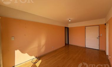 Venta Departamento 4 ambientes Super luminoso en Parque Patricios.