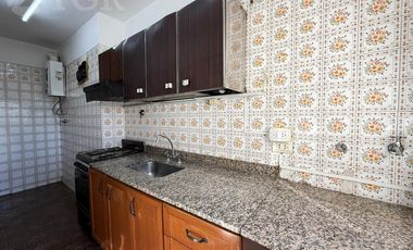 Venta Departamento 4 ambientes Super luminoso en Parque Patricios.