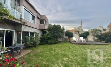 Casa de 6 ambiente en VENTA en barrio Güemes