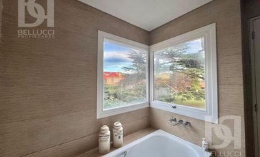 Casa de 6 ambiente en VENTA en barrio Güemes