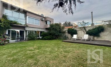 Casa de 6 ambiente en VENTA en barrio Güemes