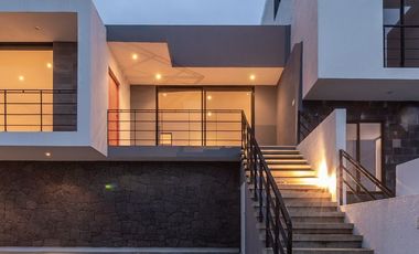 CASA AMUEBLADA EN RENTA EN ZIBATÁ QRO.