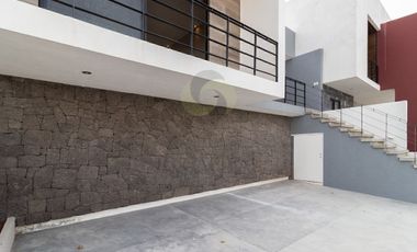CASA AMUEBLADA EN RENTA EN ZIBATÁ QRO.