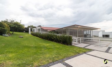CASA AMUEBLADA EN RENTA EN ZIBATÁ QRO.