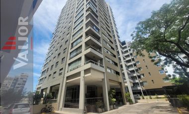 Departamento de 4 ambientes en duplex con terraza propia y cochera