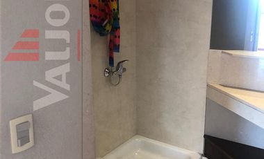Departamento de 4 ambientes en duplex con terraza propia y cochera
