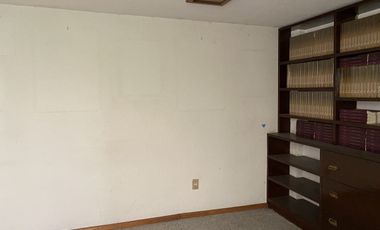 CASA EN VENTA PARA REMODELAR EN CALLE CERRADA