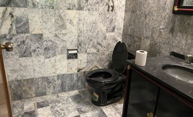 CASA EN VENTA PARA REMODELAR EN CALLE CERRADA