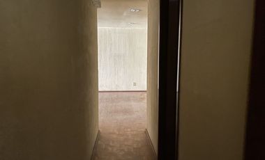 CASA EN VENTA PARA REMODELAR EN CALLE CERRADA