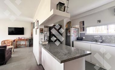 Se Alquila, Casa en Bº Fincas de Plottier