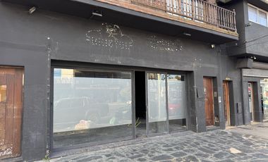 Amplio local en alquiler