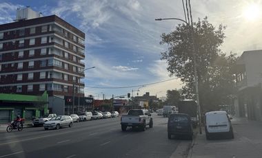 Amplio local en alquiler