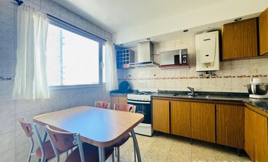 DEPARTAMENTO VENTA TRES AMBIENTES  ESCRITORIO COCHERA CUBIERTA