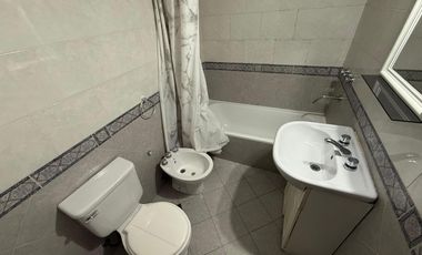 DEPARTAMENTO EN ALQUILER SOBRE AVENIDA