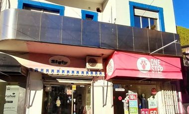 Vicente López - sobre Av. Maipú - Local con Gran Jardín apto varios rubros!