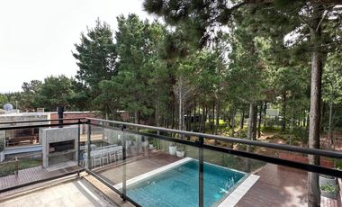 Casa en venta - 5 Dormitorios 2 Baños - Pinamar