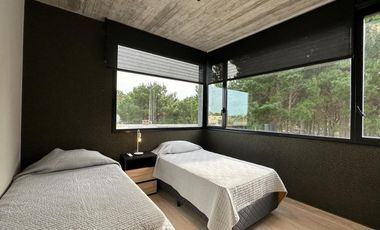 Casa en venta - 5 Dormitorios 2 Baños - Pinamar
