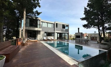 Casa en venta - 5 Dormitorios 2 Baños - Pinamar