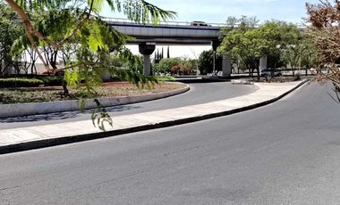 Querétaro. Oficina en Venta. Plaza Comercial Alamos