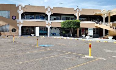 Querétaro. Oficina en Venta. Plaza Comercial Alamos