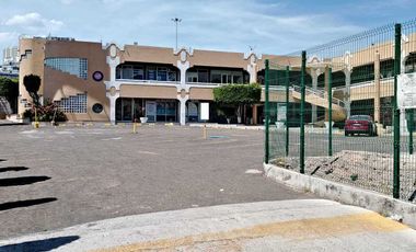 Querétaro. Oficina en Venta. Plaza Comercial Alamos
