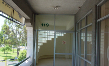 Querétaro. Oficina en Venta. Plaza Comercial Alamos