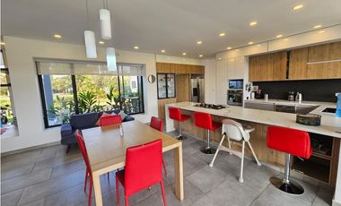 MAGNIFICA CASA CAMPESTRE EN ARRIENDO, VILLAVICENCIO