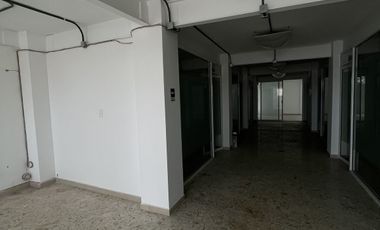 BODEGA EN RENTA AVENIDA RICARDO FLORES MAGON.