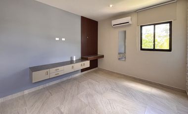 Casa en venta en Verna Conkal en Mérida de 2 plantas 3 recámaras equipada