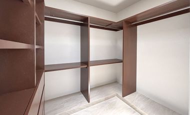 Casa en venta en Verna Conkal en Mérida de 2 plantas 3 recámaras equipada