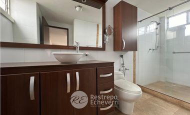Apartamento en arriendo, barrio Los Rosales, Manizales
