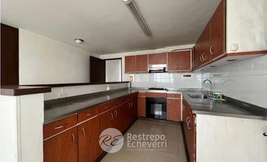 Apartamento en arriendo, barrio Los Rosales, Manizales