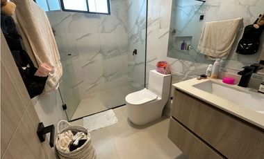 APARTAMENTO EN VENTA EN ALTOS DE RIOMAR. PISOS DE MARMOL